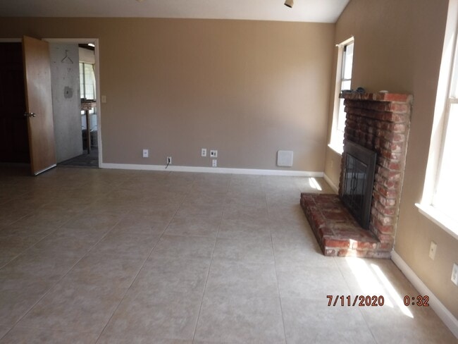 Building Photo - 1706 Brookglen Dr