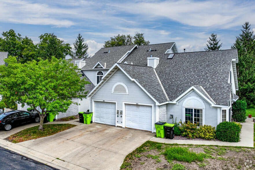 Building Photo - Crystal Bay Townhomes
