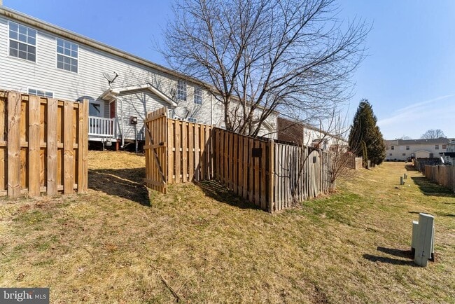 Building Photo - 352 Valley Mill Rd