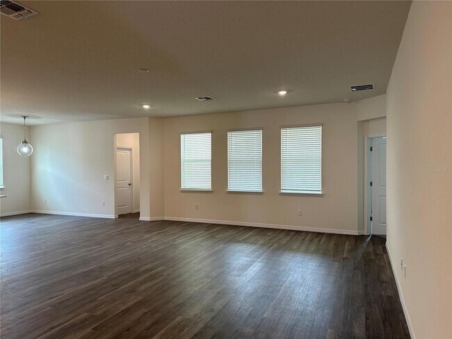 Building Photo - 3272 Arch Ave