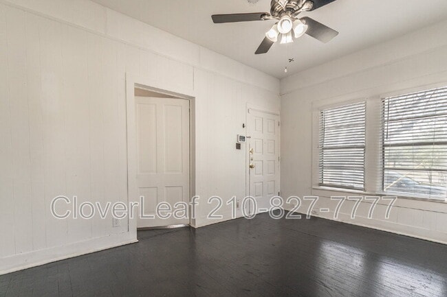 Building Photo - 323 Barrera St