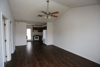 Building Photo - 140 Lanier Dr