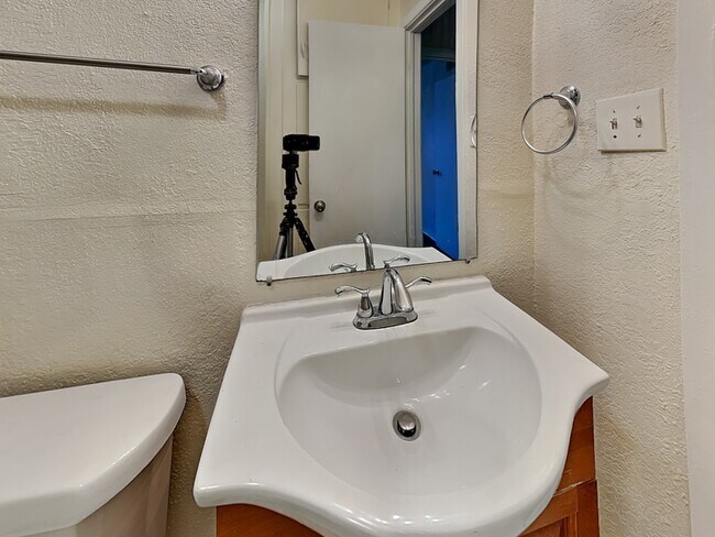 Building Photo - 7207 Arborcrest Dr