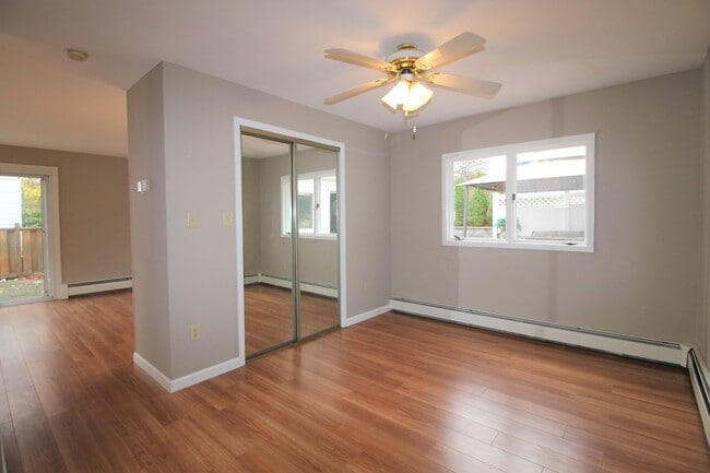 Building Photo - 16 Grendon Ln