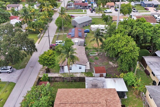 Building Photo - 1510 S 23rd Ave