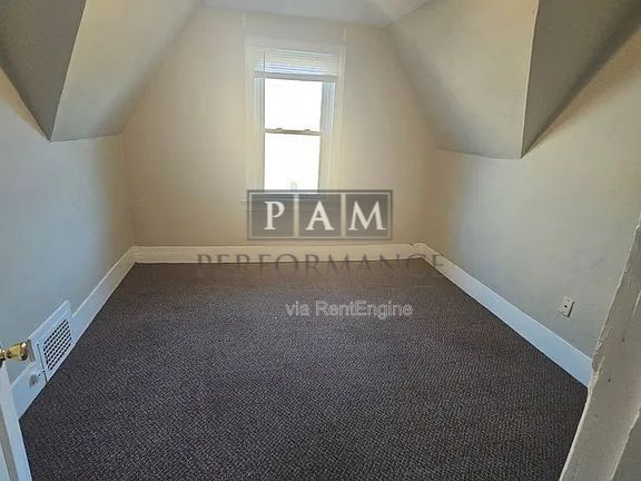 Building Photo - 2028 W Michigan St