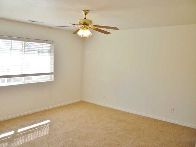 Building Photo - 1735 W 540 N