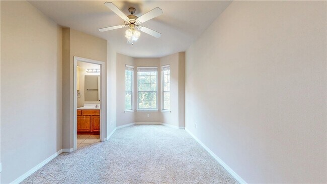 Building Photo - 305 Holleman Dr E