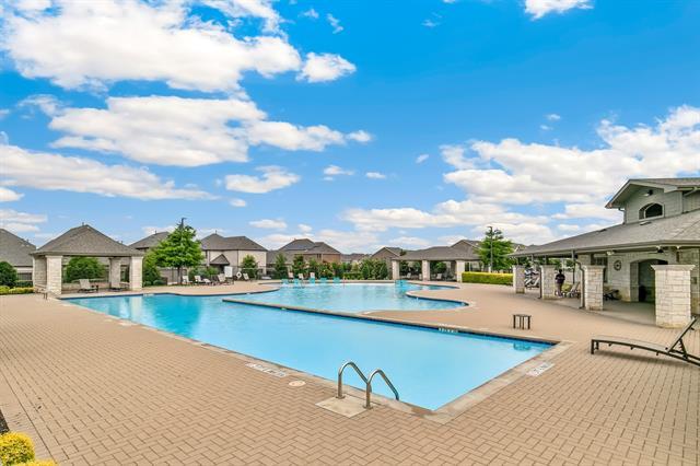 Building Photo - 17652 Sequoia Dr