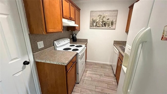 Building Photo - Room in Townhome on Mill Creek Pl