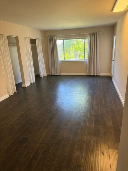 Building Photo - 8371 Capistrano Ave