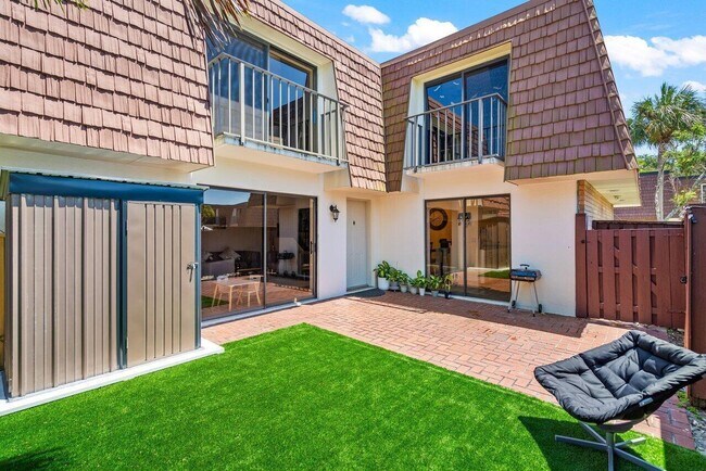 Building Photo - 3571 SW Sunset Trace Cir