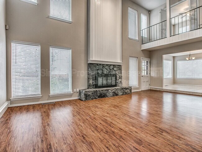 Building Photo - 10824 Admiral Dr