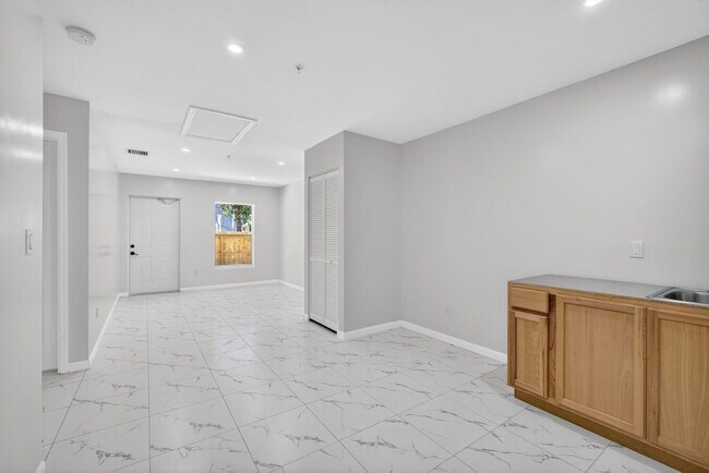 Building Photo - 3255 Avenue J