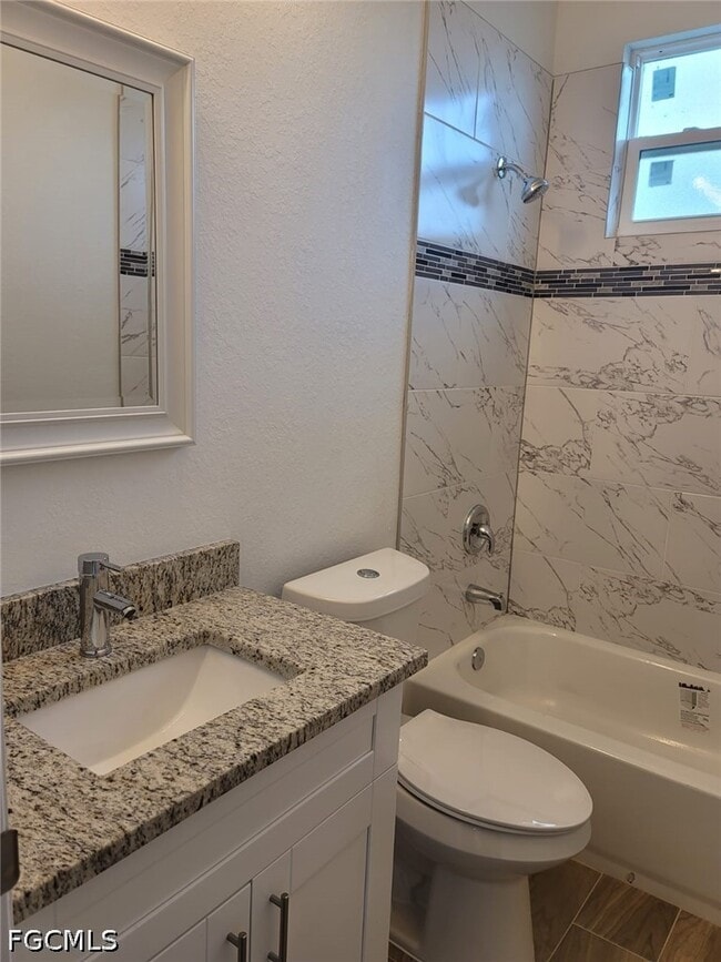 Building Photo - 684 Thomas Sherwin Ave S