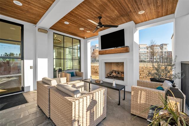 Building Photo - 5270 Town and Country Blvd