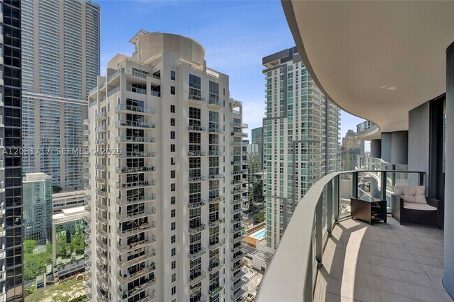 Building Photo - 1000 Brickell Plaza