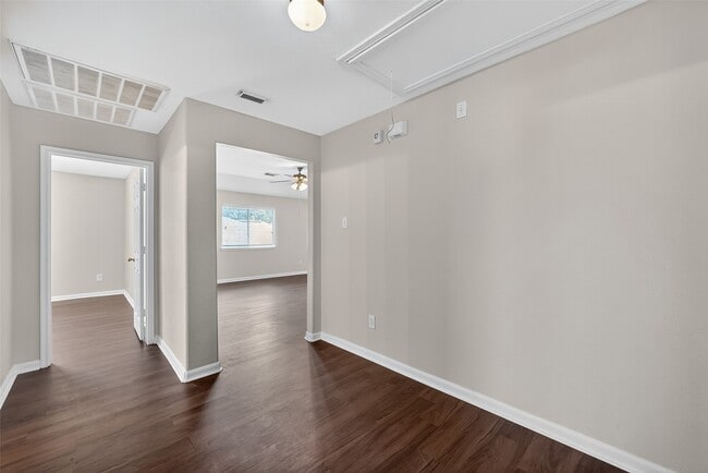 Building Photo - 2711 Shallow Falls Ct