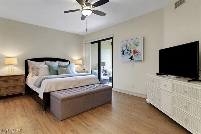 Building Photo - 7008 Pelican Bay Blvd