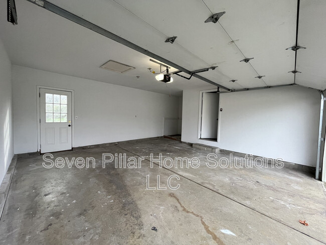 Building Photo - 1159 Belle Meade Pl