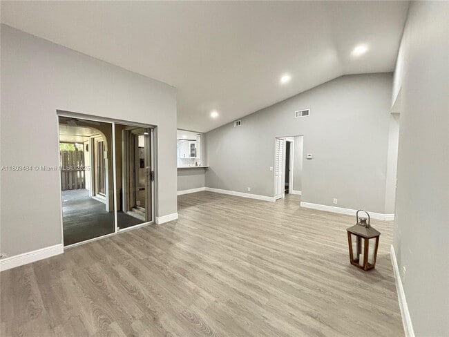 Building Photo - 1597 Springside Dr