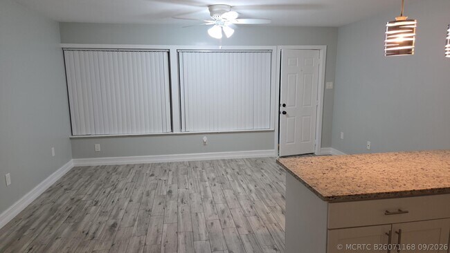 Building Photo - 3643 Betty Ann Ct W