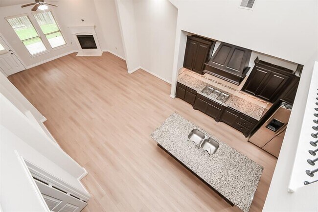 Building Photo - 24210 Madrid Hill Ln