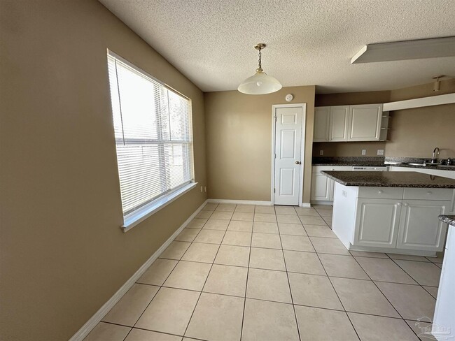 Building Photo - 2028 Coral Reef Rd