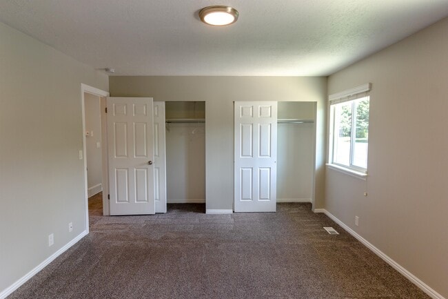 Building Photo - 2379 N 1075 E