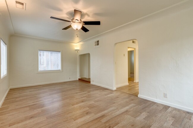 Building Photo - Charming 3 Bed 2 Bath Home in Chico!