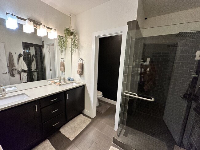 Building Photo - "Charming 2-Bed, 2-Bath Home with Gleaming Hardwood Floors in Vibrant Denver!"