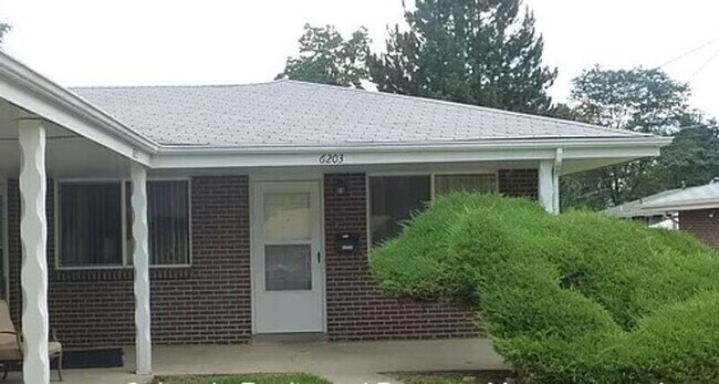 Primary Photo - 6203 S Prescott St