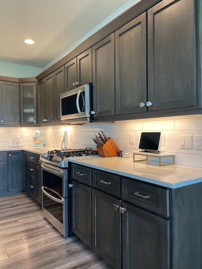Building Photo - 708 Gingergrass Way