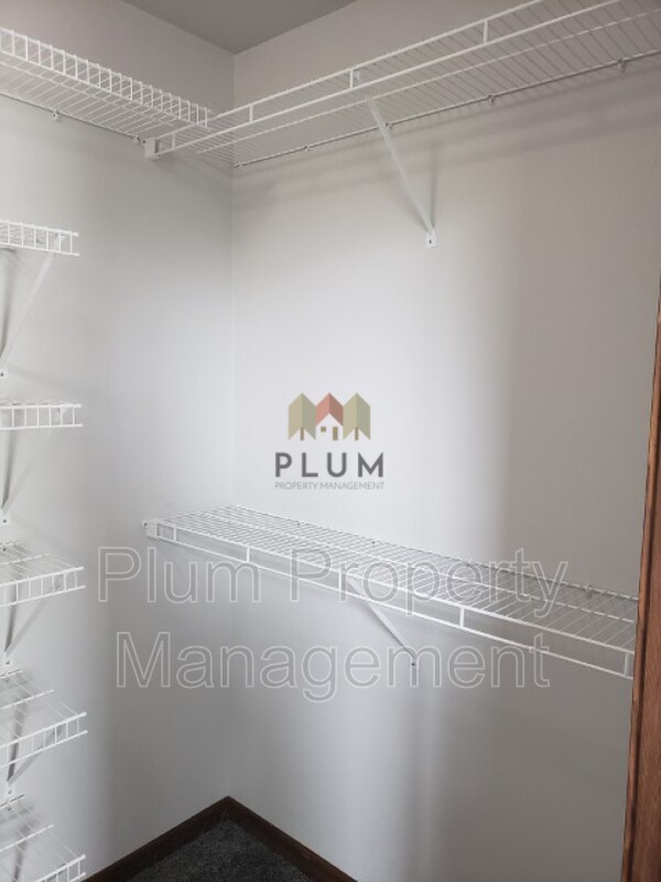 Building Photo - 2130 Mount Ave