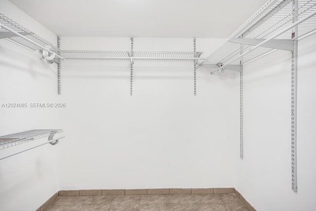 Building Photo - 1623 Collins Ave