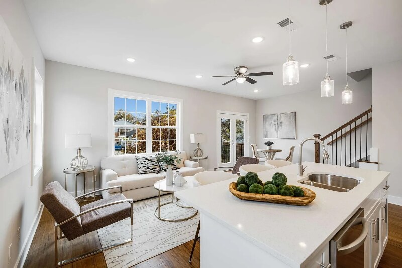 Building Photo - 192 Duke St