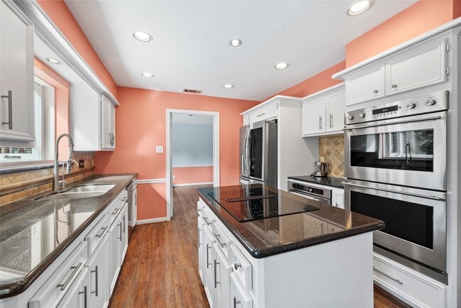 Building Photo - 1814 Crutchfield Ln