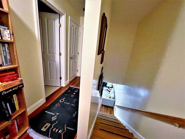 Building Photo - 232 Prospect St