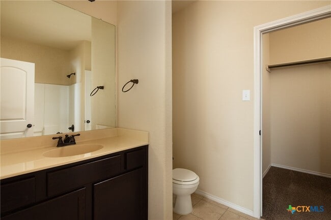 Building Photo - 514 Creekside Cir