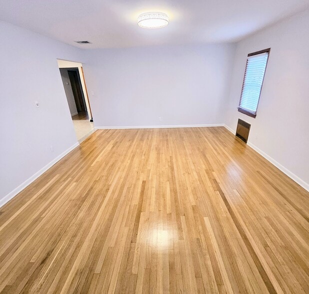 BEDROOM - 109 Rockwell St