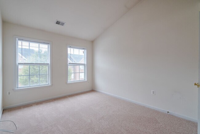 Building Photo - Sun-Filled And Spacious 3 Bedroom 2.5 Bath...