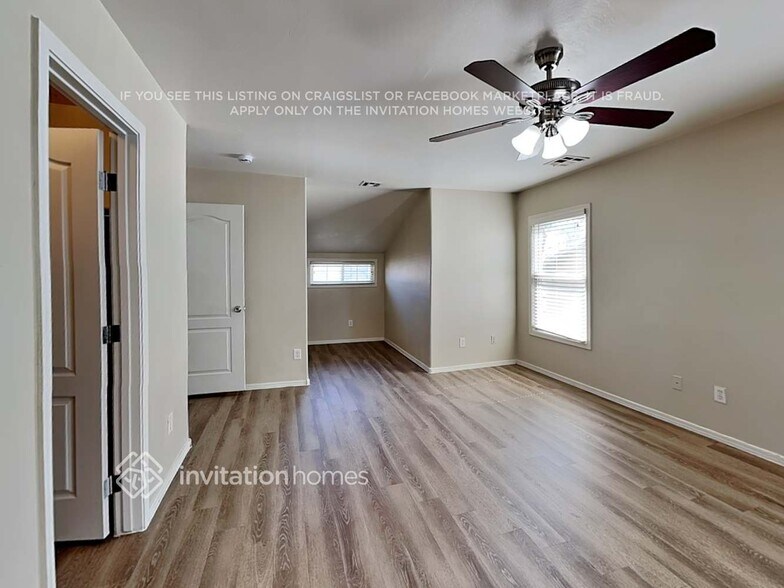 Building Photo - 5614 S 21st Pl