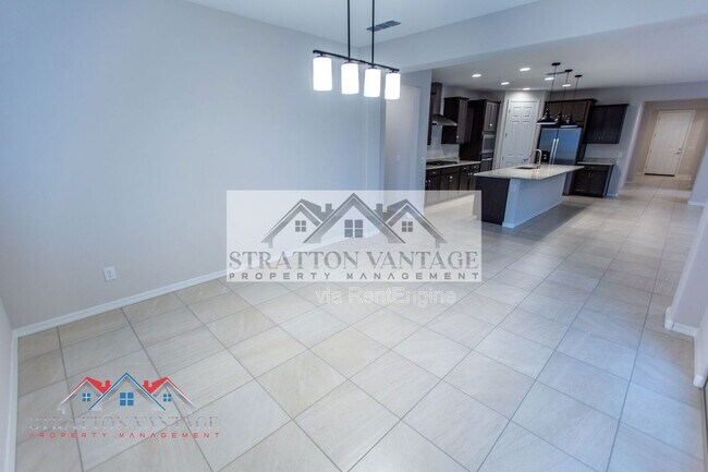 Building Photo - 17645 W Palo Verde Dr