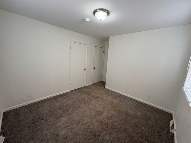 Building Photo - Beautiful 3-Bedroom Home with Spacious Liv...