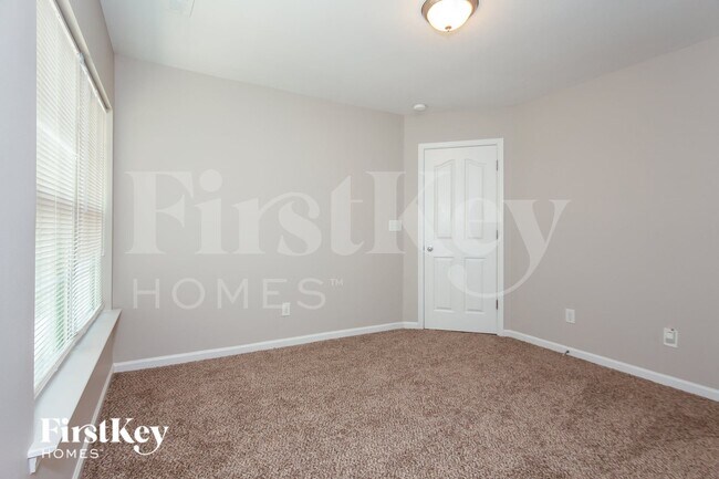 Building Photo - 7411 Mary Jo Helms Dr