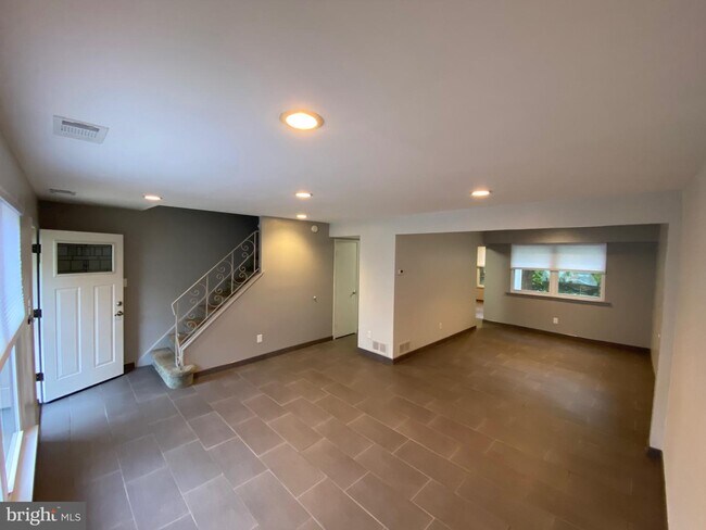 Building Photo - 3024 Alden Ct