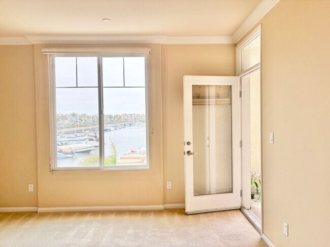 Building Photo - Whitesails at Westport at Mandalay Bay | 2...