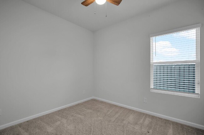 Building Photo - Beautiful home located in The Commons subdivision