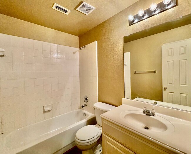 Building Photo - House for Lease in McKinney