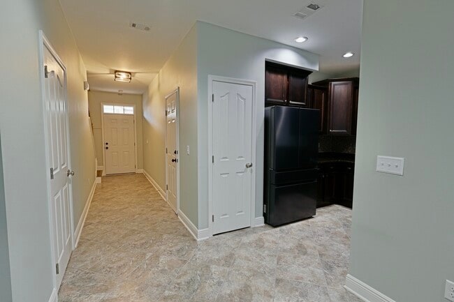 Building Photo - 8882 White Ibis Way